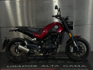 Benelli Leoncino 500 - Ducati Pilar