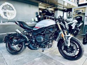D_601879-MLA103743855537_012026-O Benelli 752 S 2022 - Excelente Estado